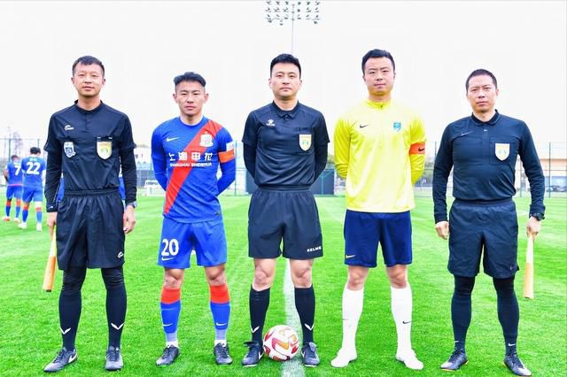 国产在线3p